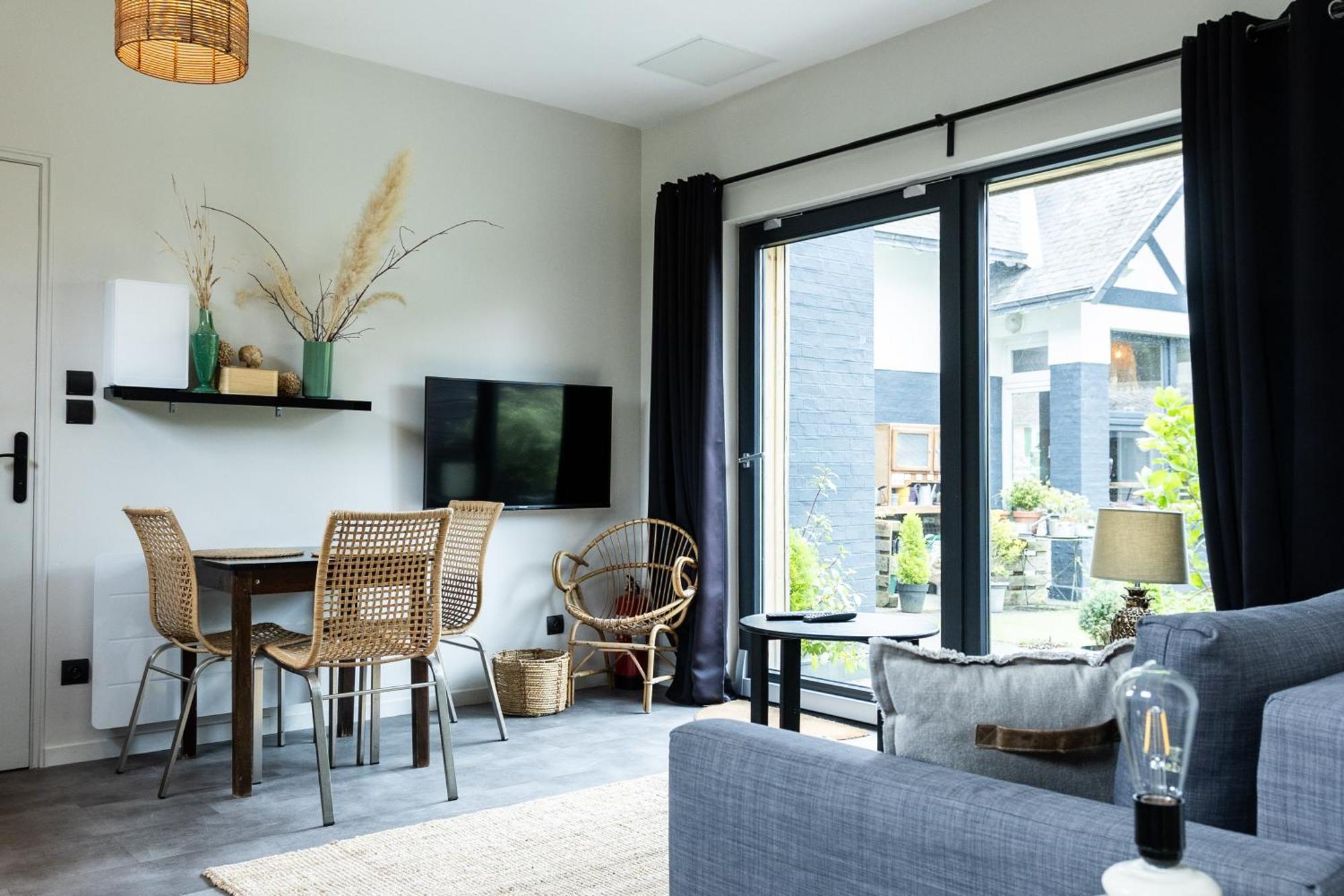 Appartement Beau Sejour - Acces Piscine Криел-сюр-Мер Екстериор снимка